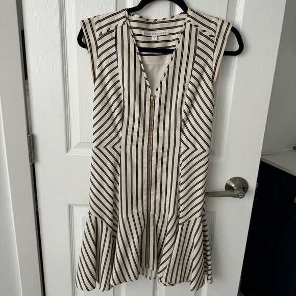 Veronica Beard Dresses & Skirts - Veronica Beard Fit and Flare Striped Dress